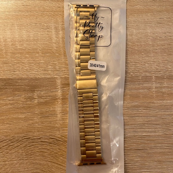 GOLD Apple Watch Strap & Watch Face Cover - Picture 3 of 6
